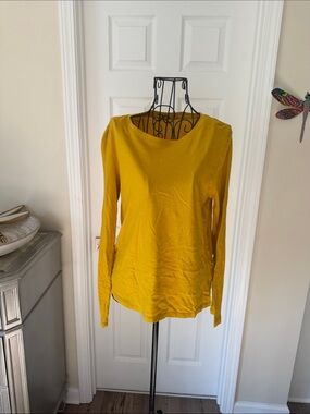 Time and Tru Mustard Long-Sleeve Scoop Neck Top